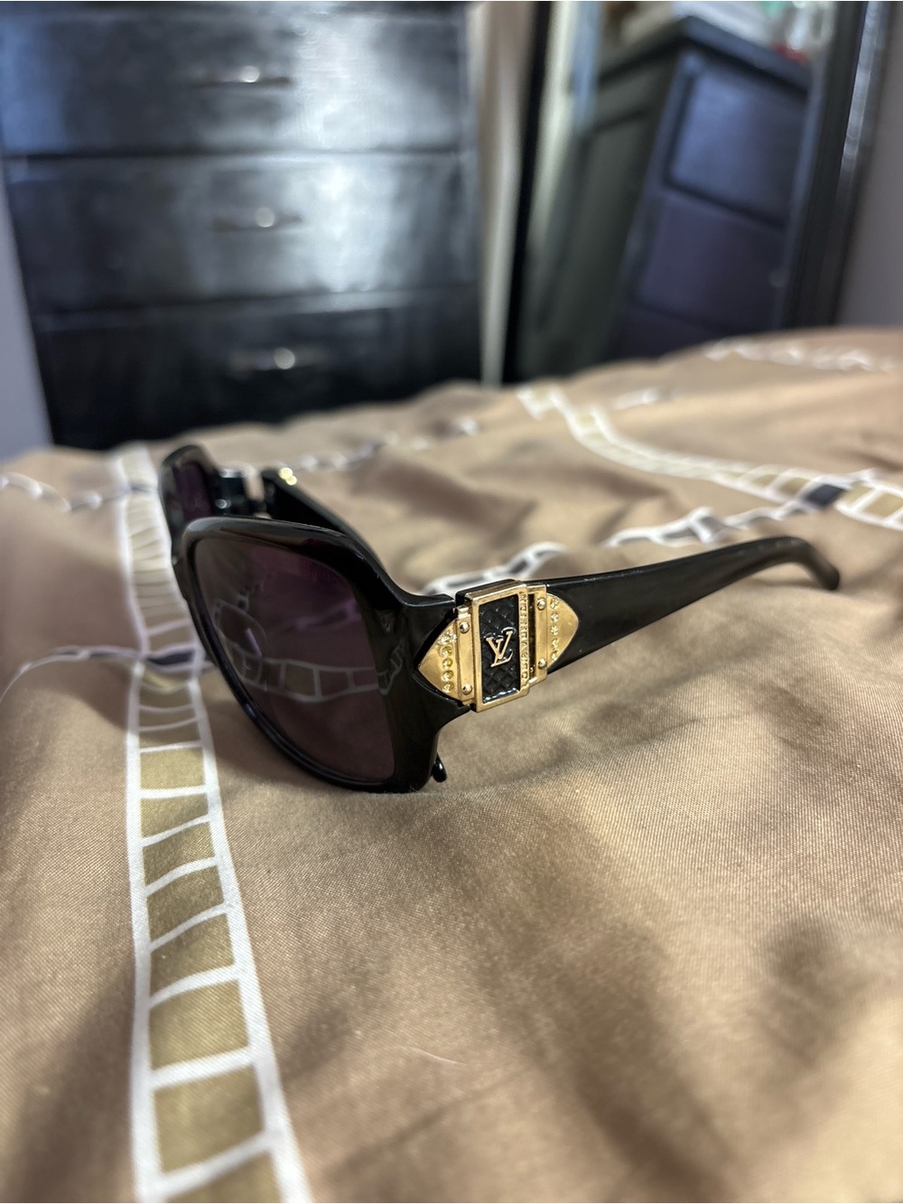 Louis Vuitton Black Sunglasses with Gold LV Emblem - Women's